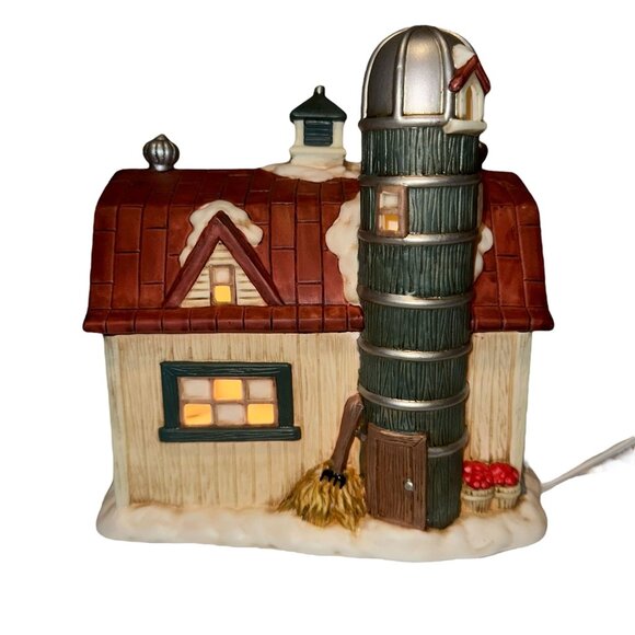 Rare Vintage 1998 Mervyns Village Square Lighted Village Barn Holiday Christmas - Picture 5 of 7